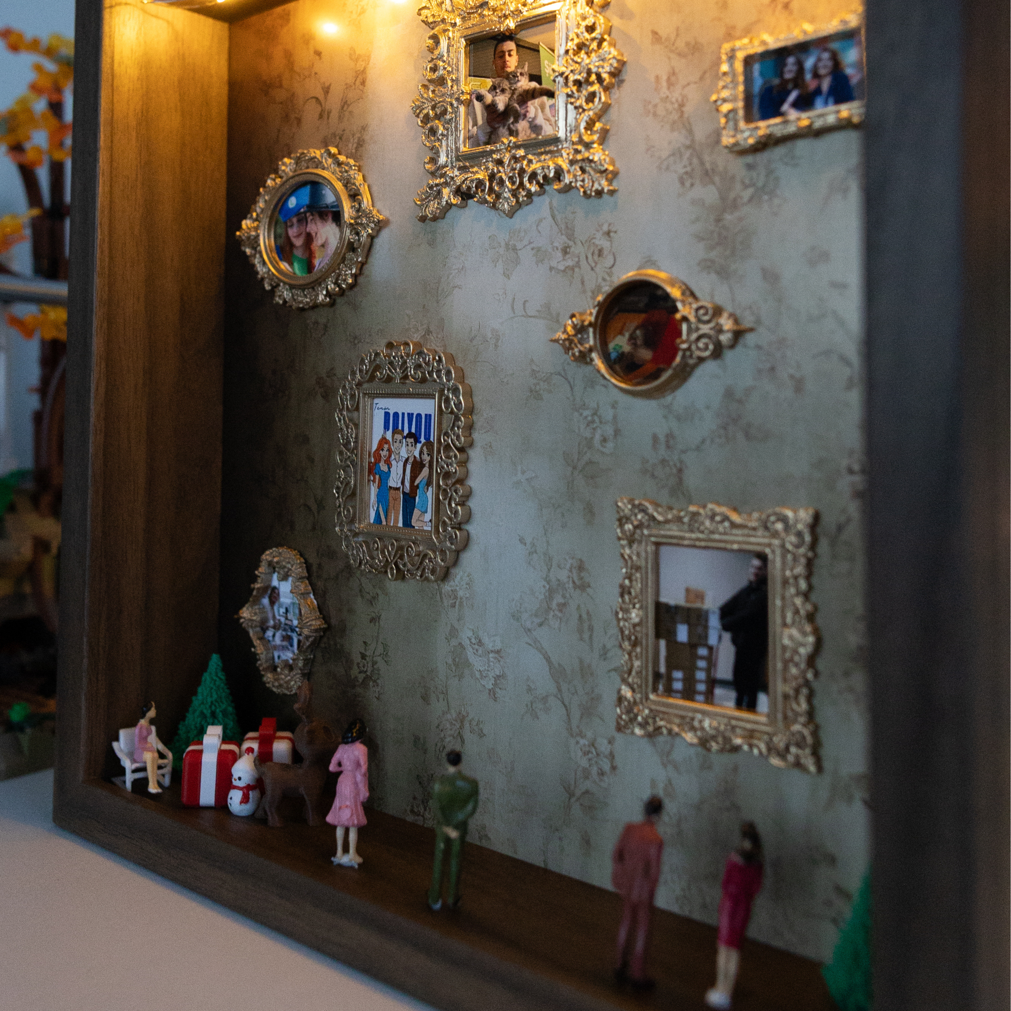 Kişiye Özel Yılbaşı Tablo (Museum of Us) Ikea Çerçeve