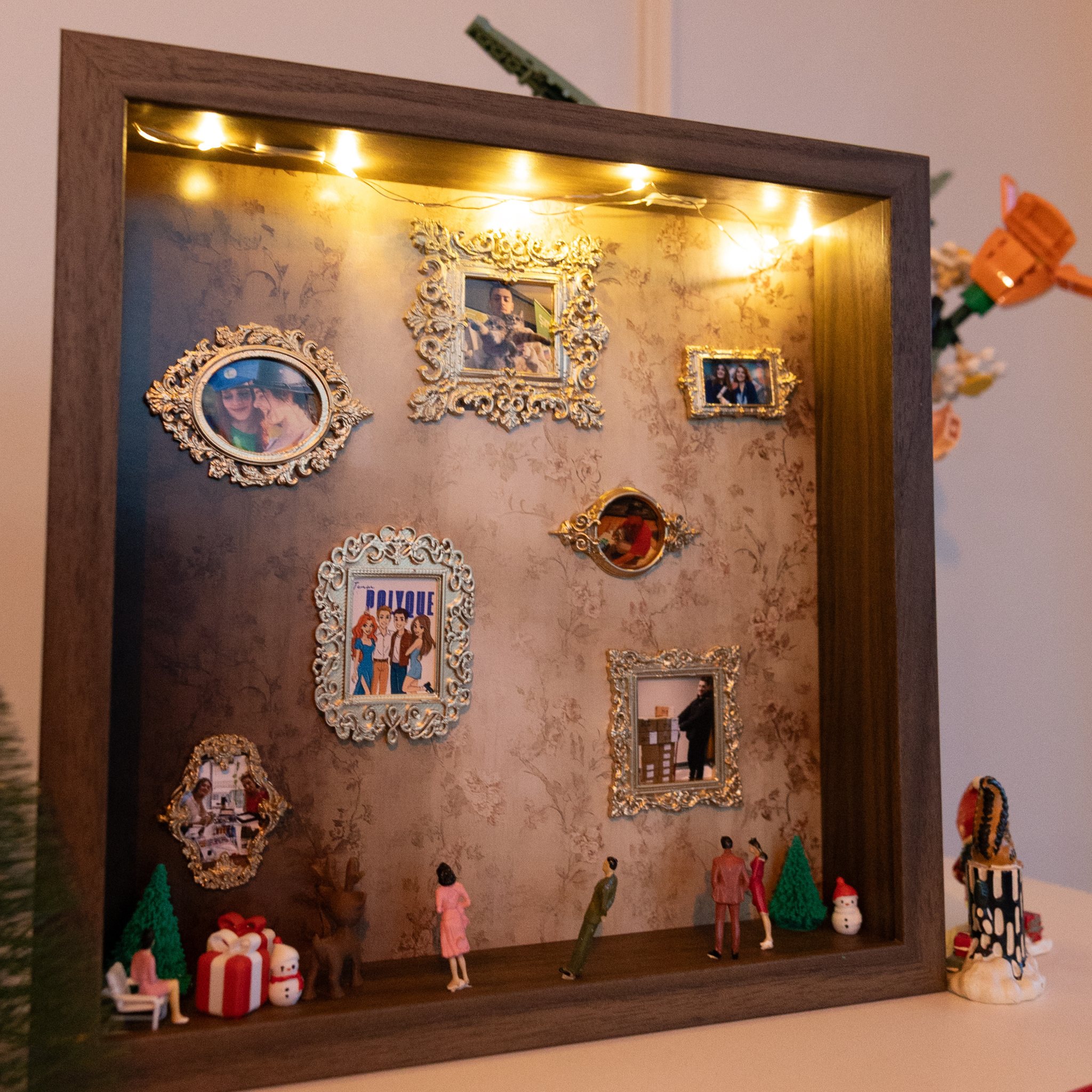 Kişiye Özel Yılbaşı Tablo (Museum of Us) Ikea Çerçeve