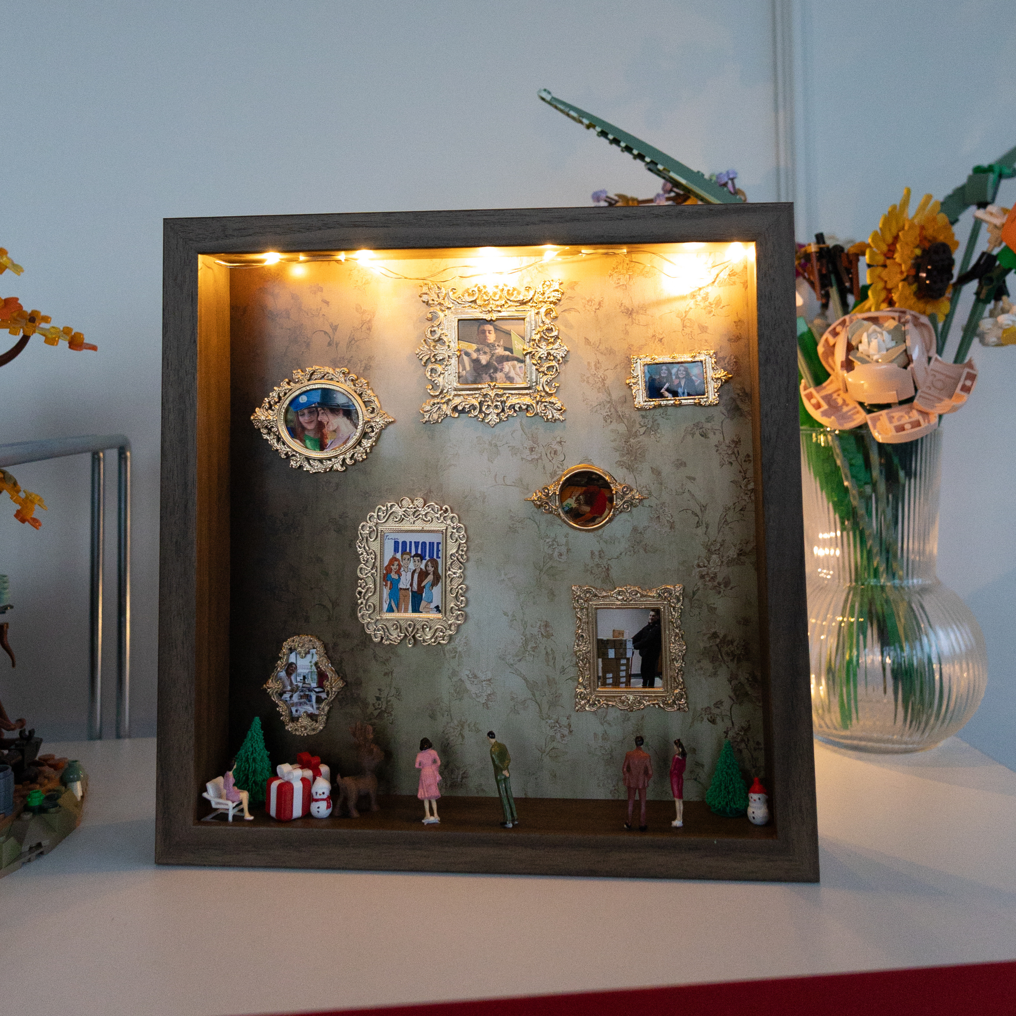 Kişiye Özel Yılbaşı Tablo (Museum of Us) Ikea Çerçeve